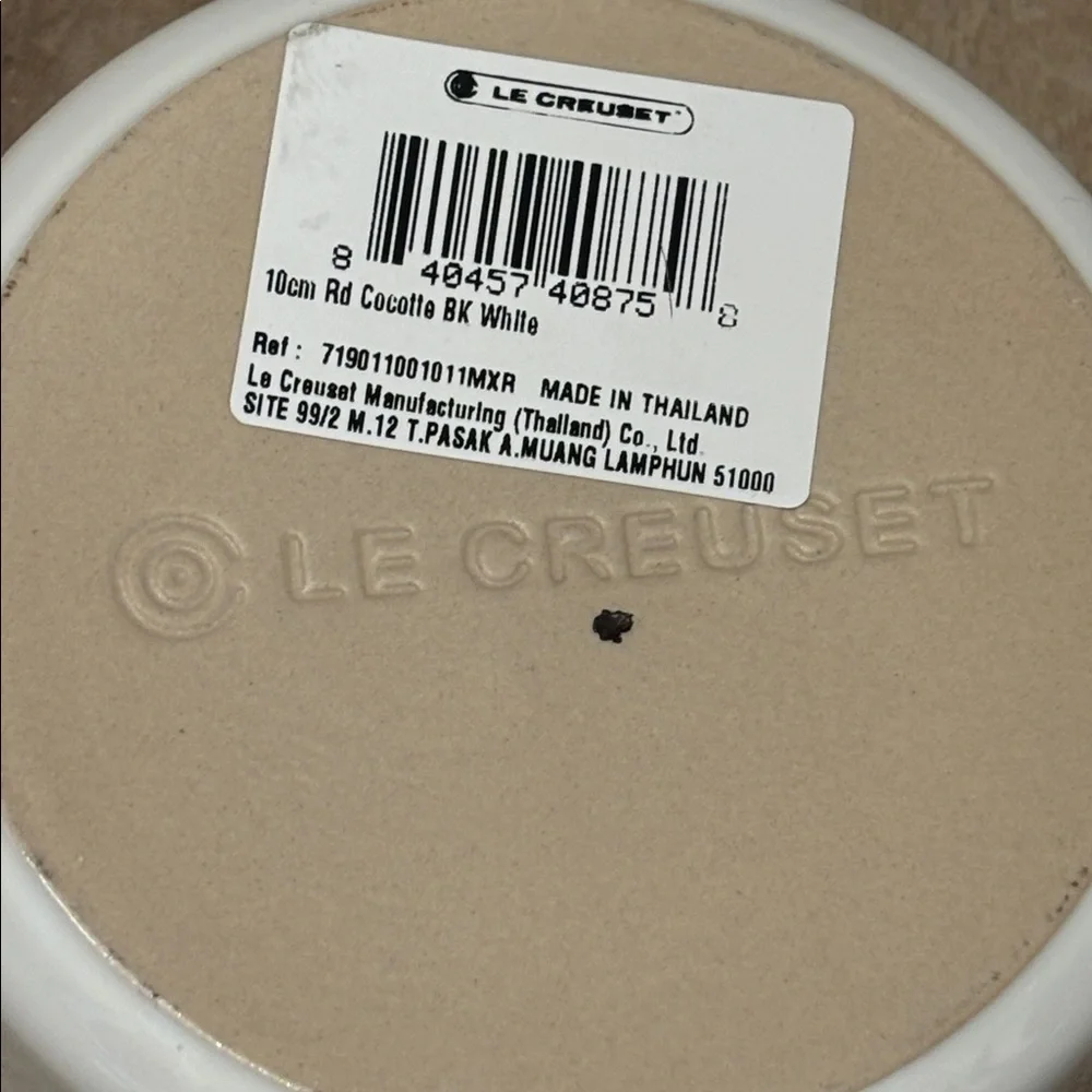 NWT Le Creuset 10cm round stoneware White Mini Cocotte